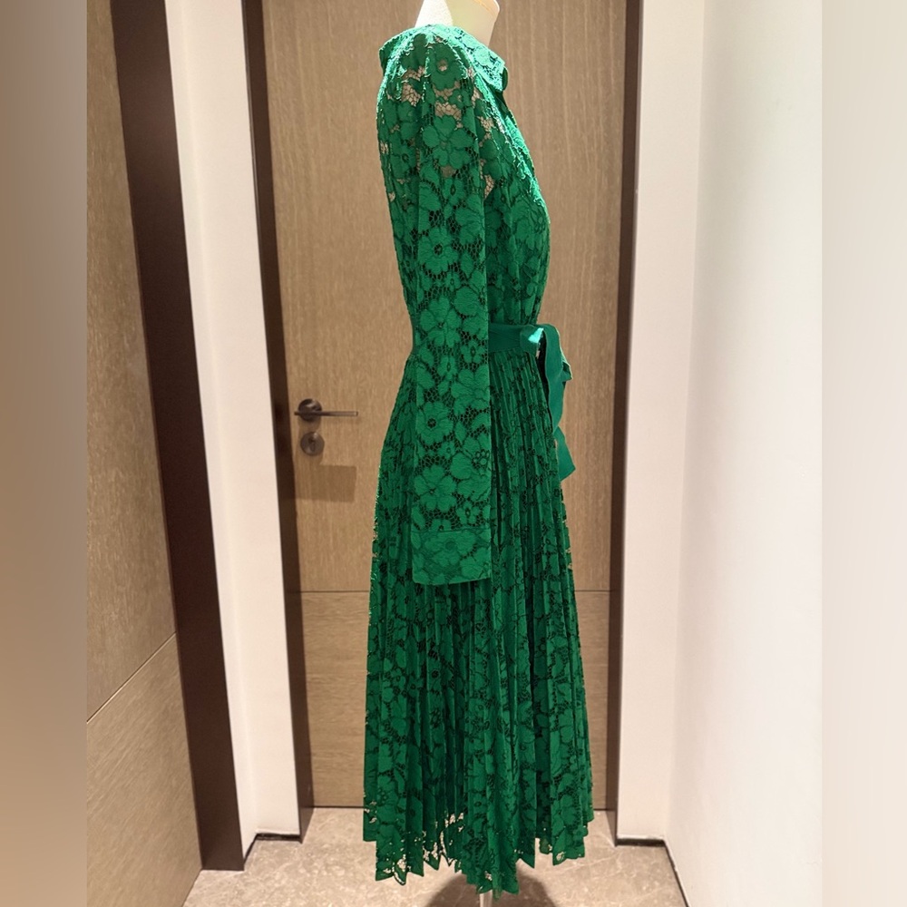 Carolina Herrera Emerald Green Long-Sleeve Lace Shirt Dress - Picture 3 of 16